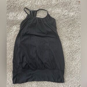 Lululemon black flowy tank w attached bra